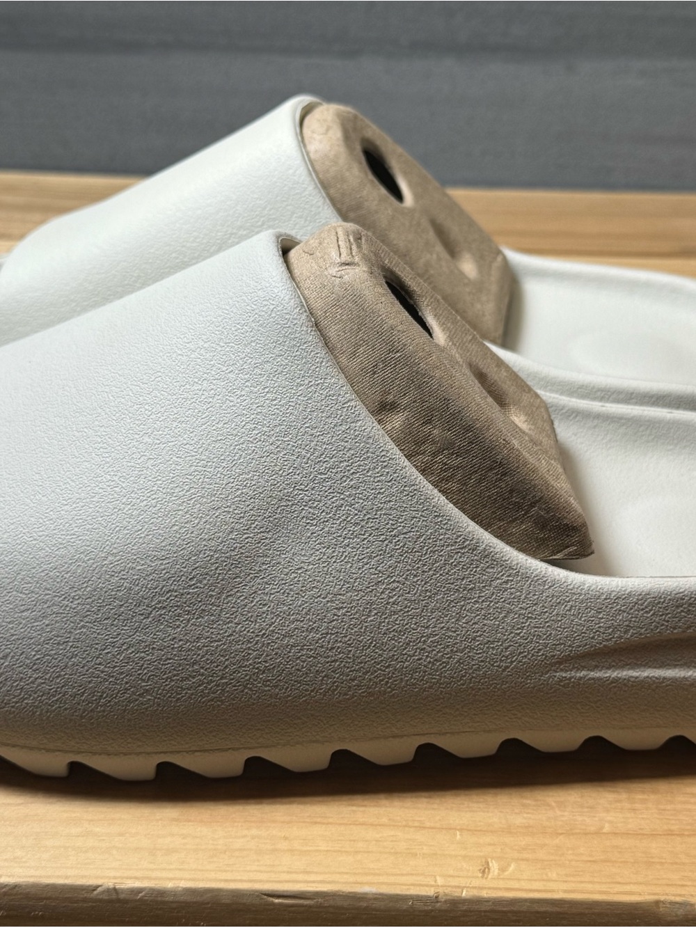 Yeezy YZY YS-01 Cream Slides Brand New Sizes 7-13
